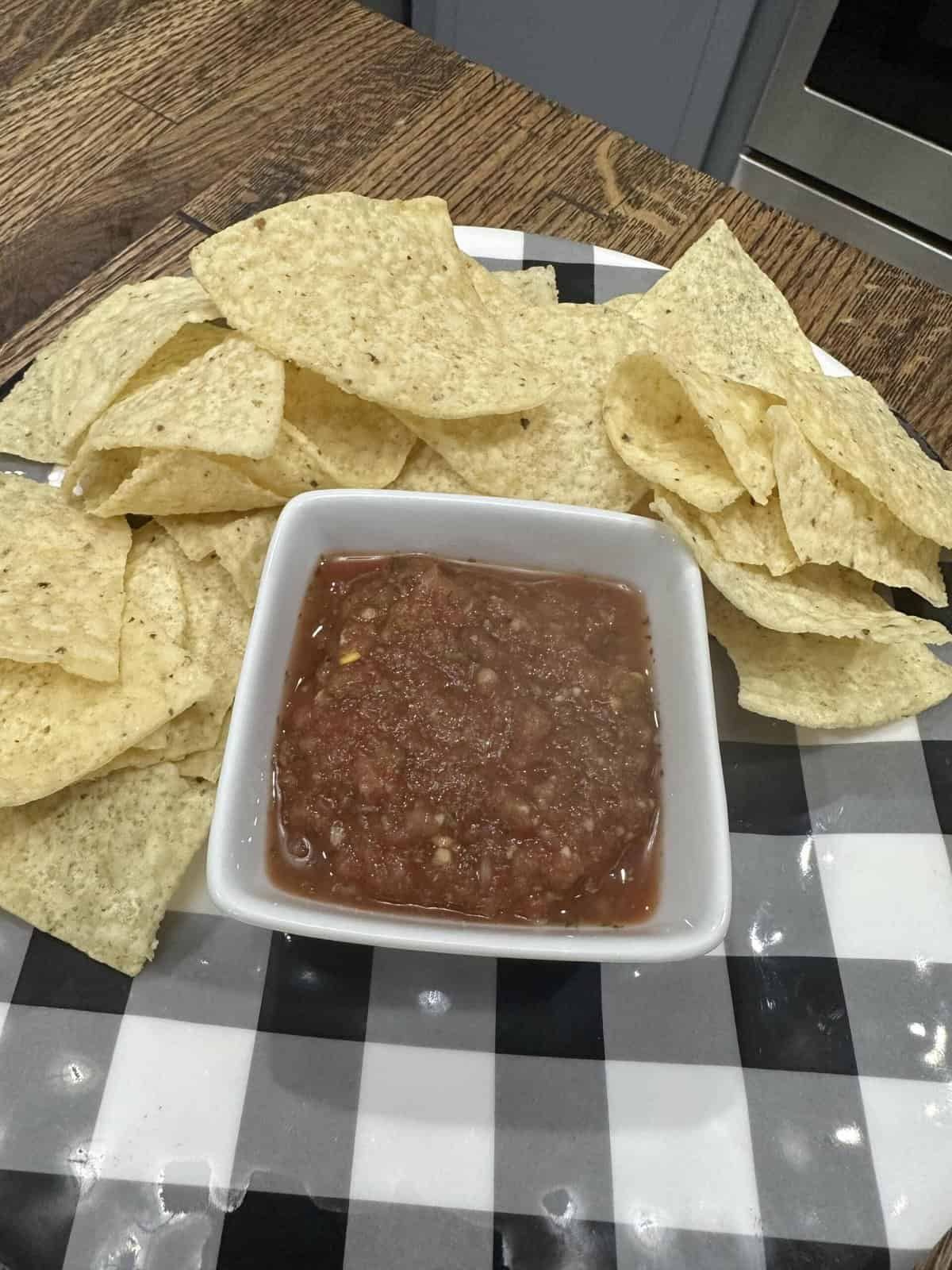 5 Minute Restaurant Salsa Recipe - Midwest Foodie