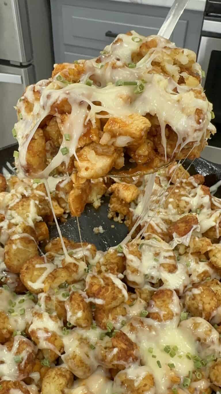 Cheesy BBQ Buffalo Chicken Tater Tot Skillet