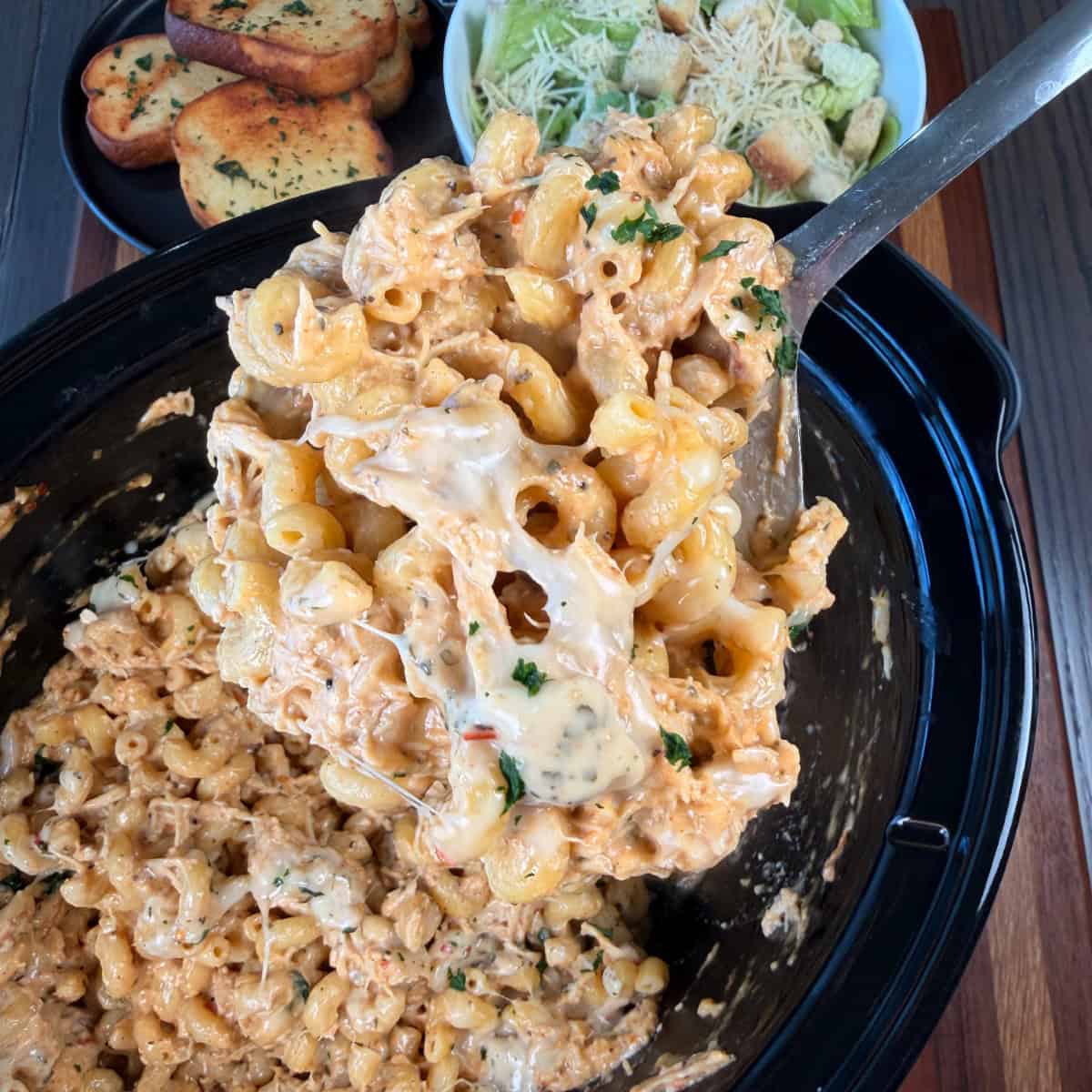 Crockpot Garlic Parmesan Chicken Pasta