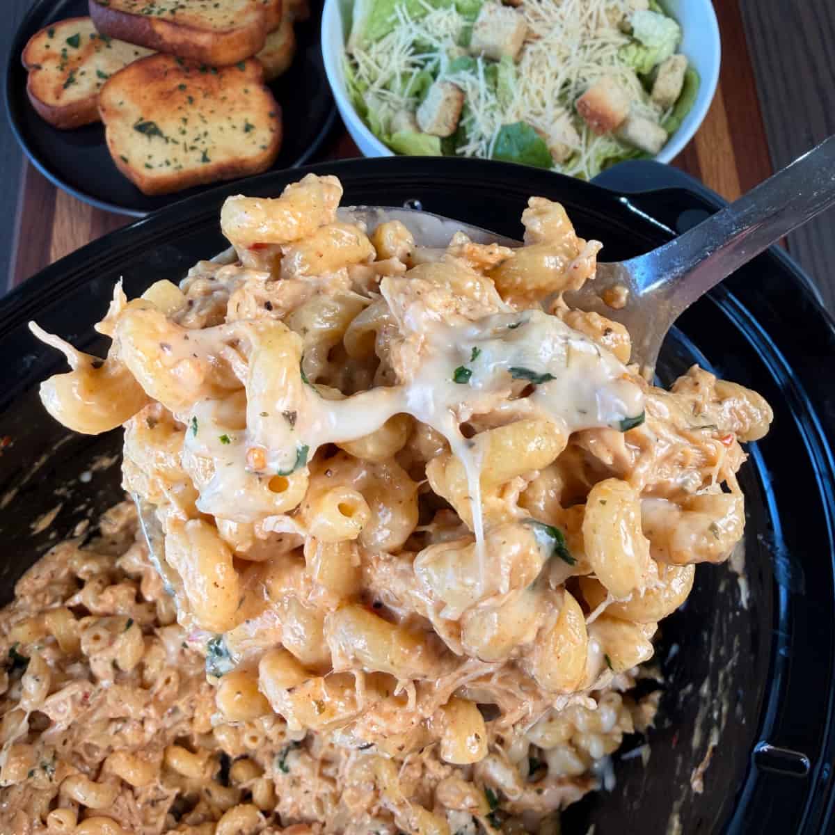 Crockpot Garlic Parmesan Chicken Pasta