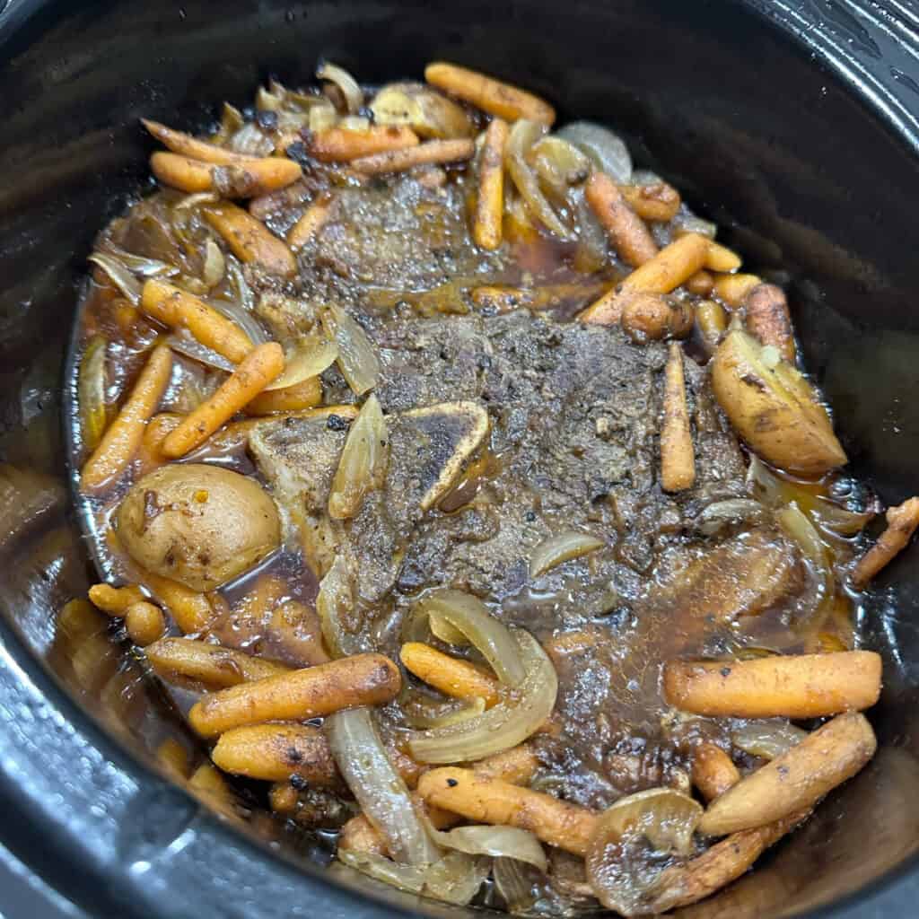 Crockpot Roast, Potatoes, Carrots