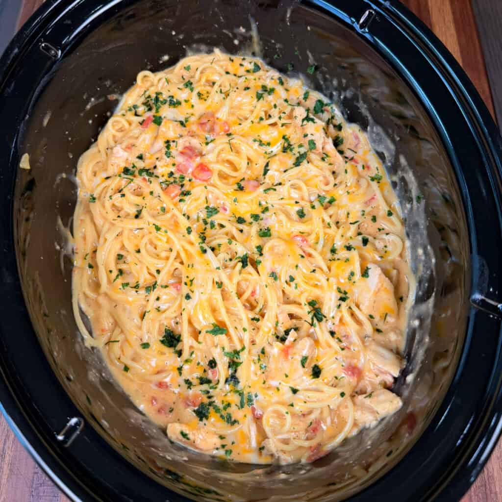 Crockpot Cheesy Chicken Spaghetti