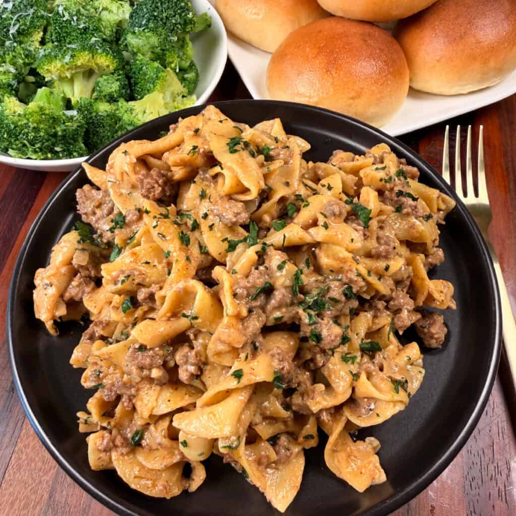 One-Pan Ground Beef Stroganoff