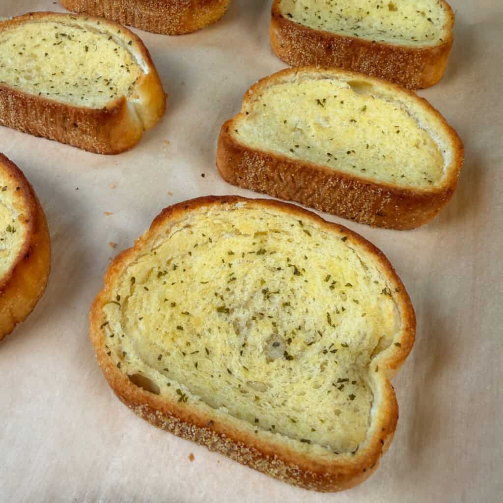 Crispy garlic toast