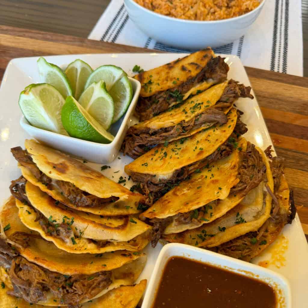 Crockpot Chipotle Beef Tacos