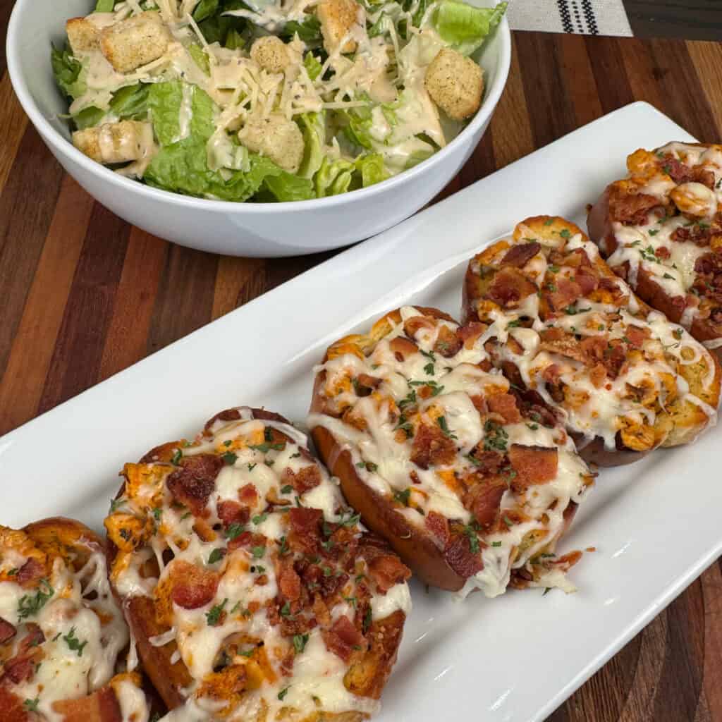 Chicken Alfredo Garlic Toast