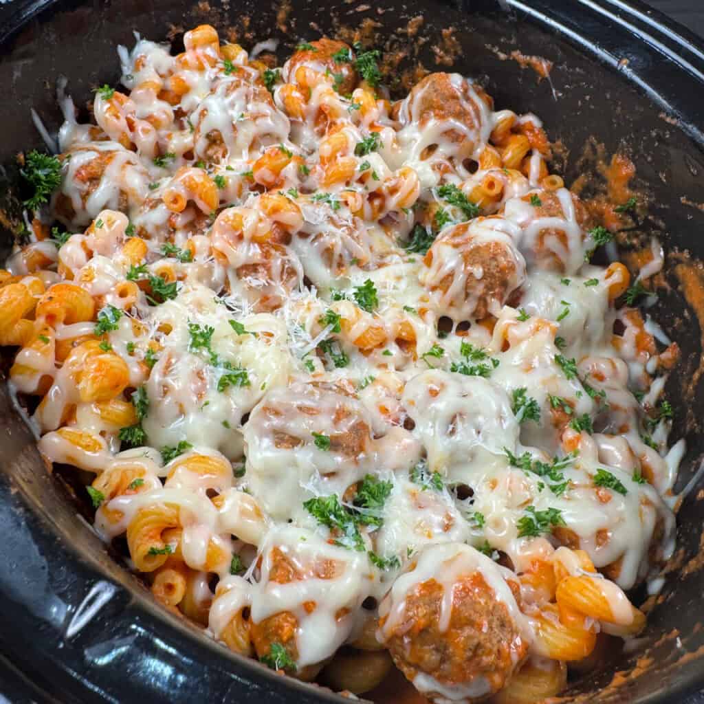 Cheesy Crockpot Meatball Pasta
