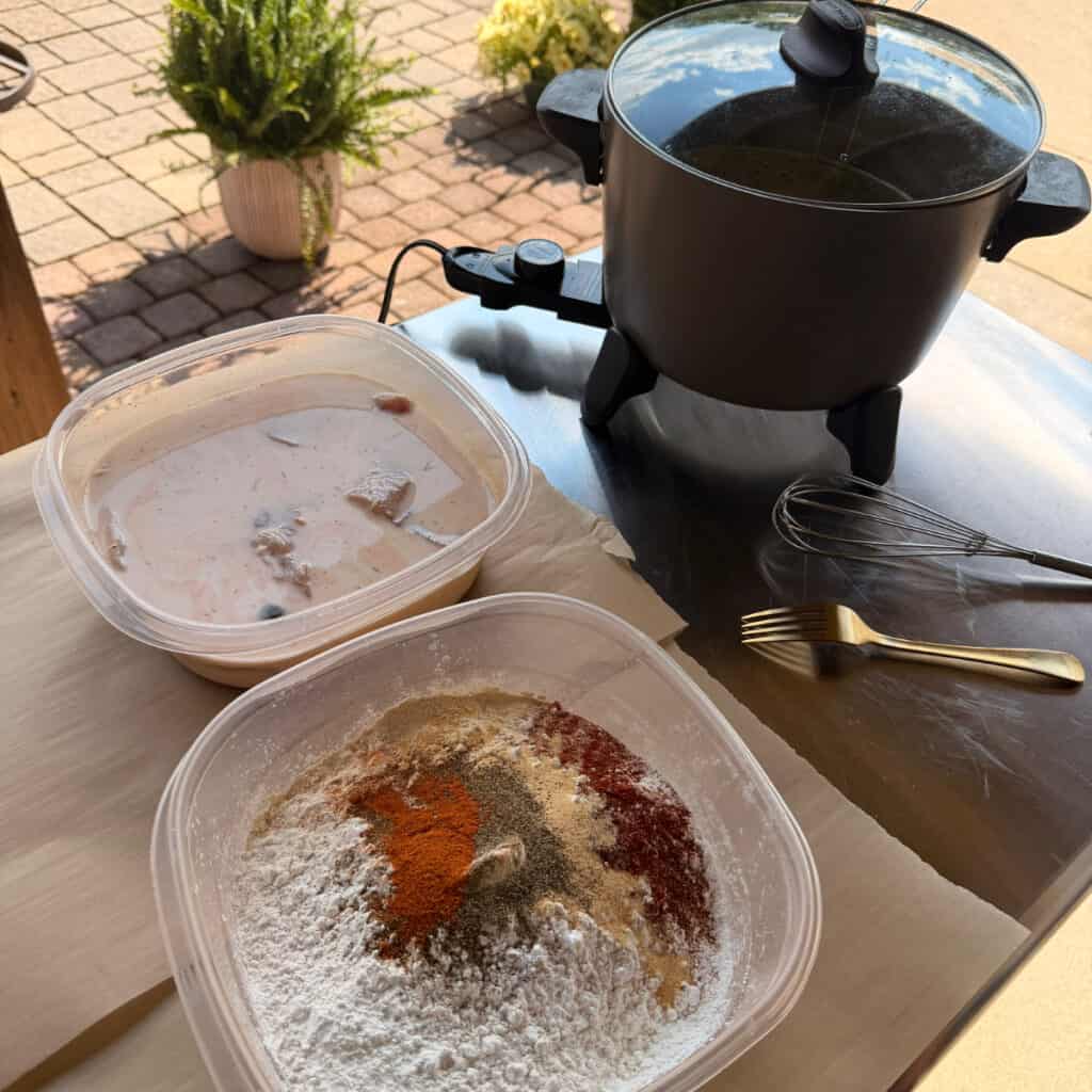 Wet mixture, dry mixture, and deep fryer